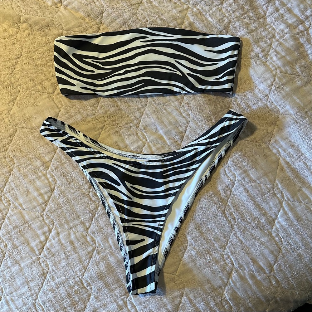 TANlines Zebra Fiji Bottoms & Montauk Top bikini set - Picture 3 of 5
